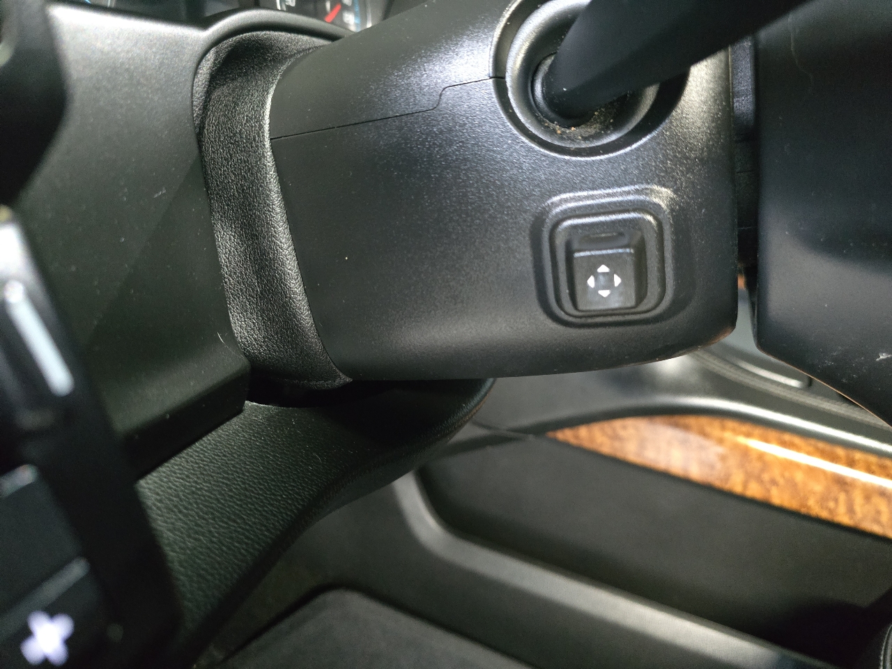 Chevrolet Suburban 4WD 4dr 1500 Premier 2018