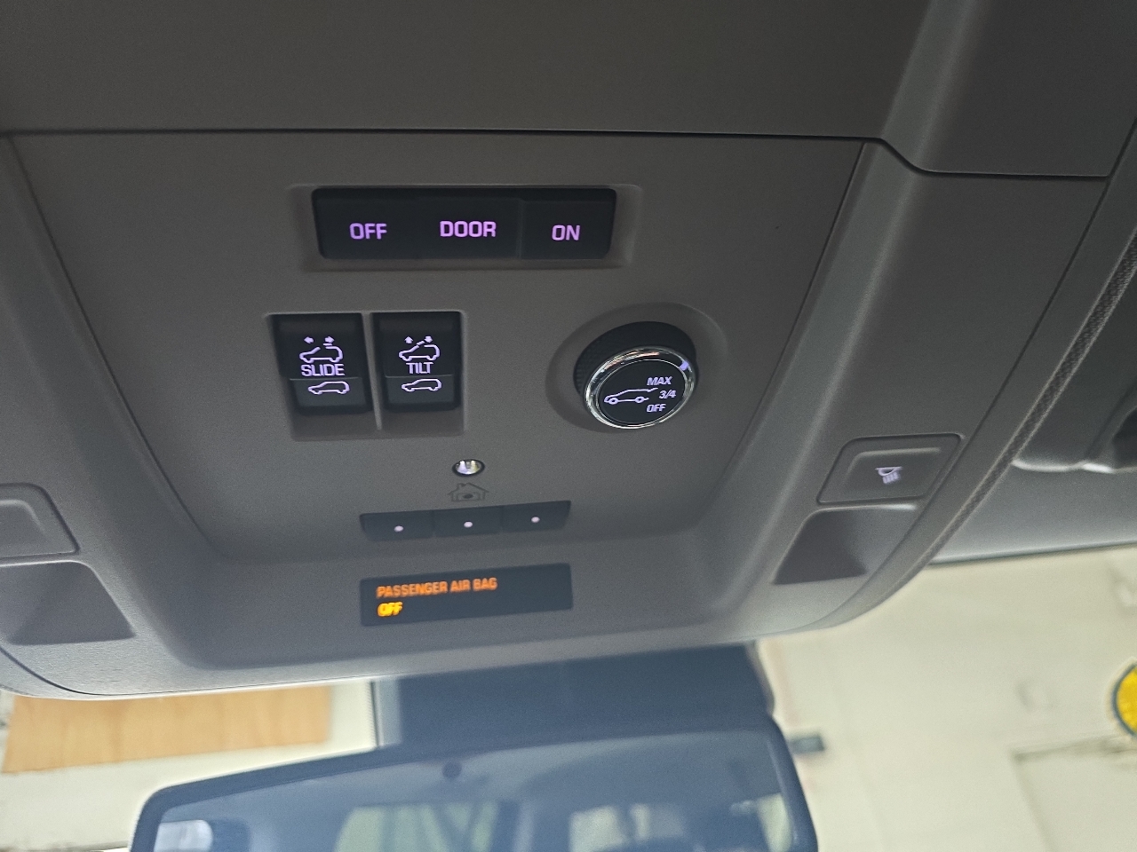 Chevrolet Suburban 4WD 4dr 1500 Premier 2018