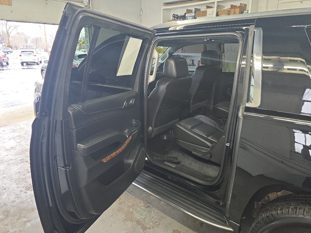 Chevrolet Suburban 4WD 4dr 1500 Premier 2018