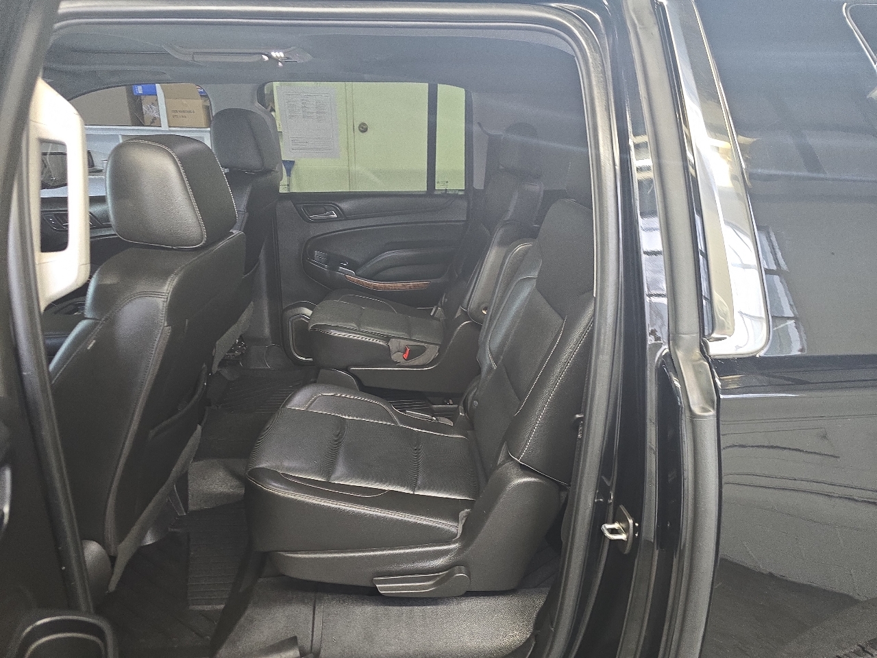 Chevrolet Suburban 4WD 4dr 1500 Premier 2018