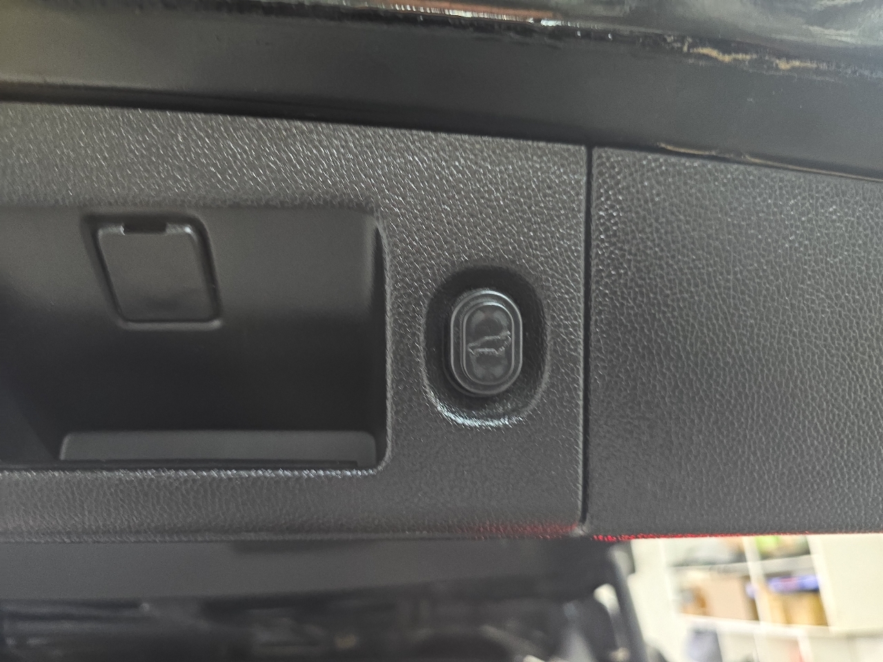 Chevrolet Suburban 4WD 4dr 1500 Premier 2018