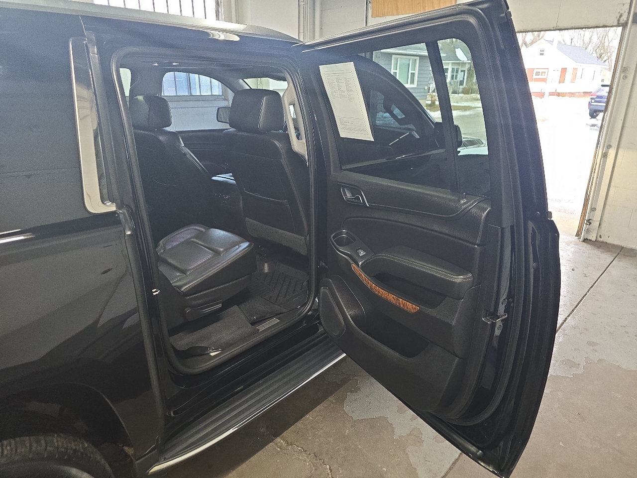 Chevrolet Suburban 4WD 4dr 1500 Premier 2018