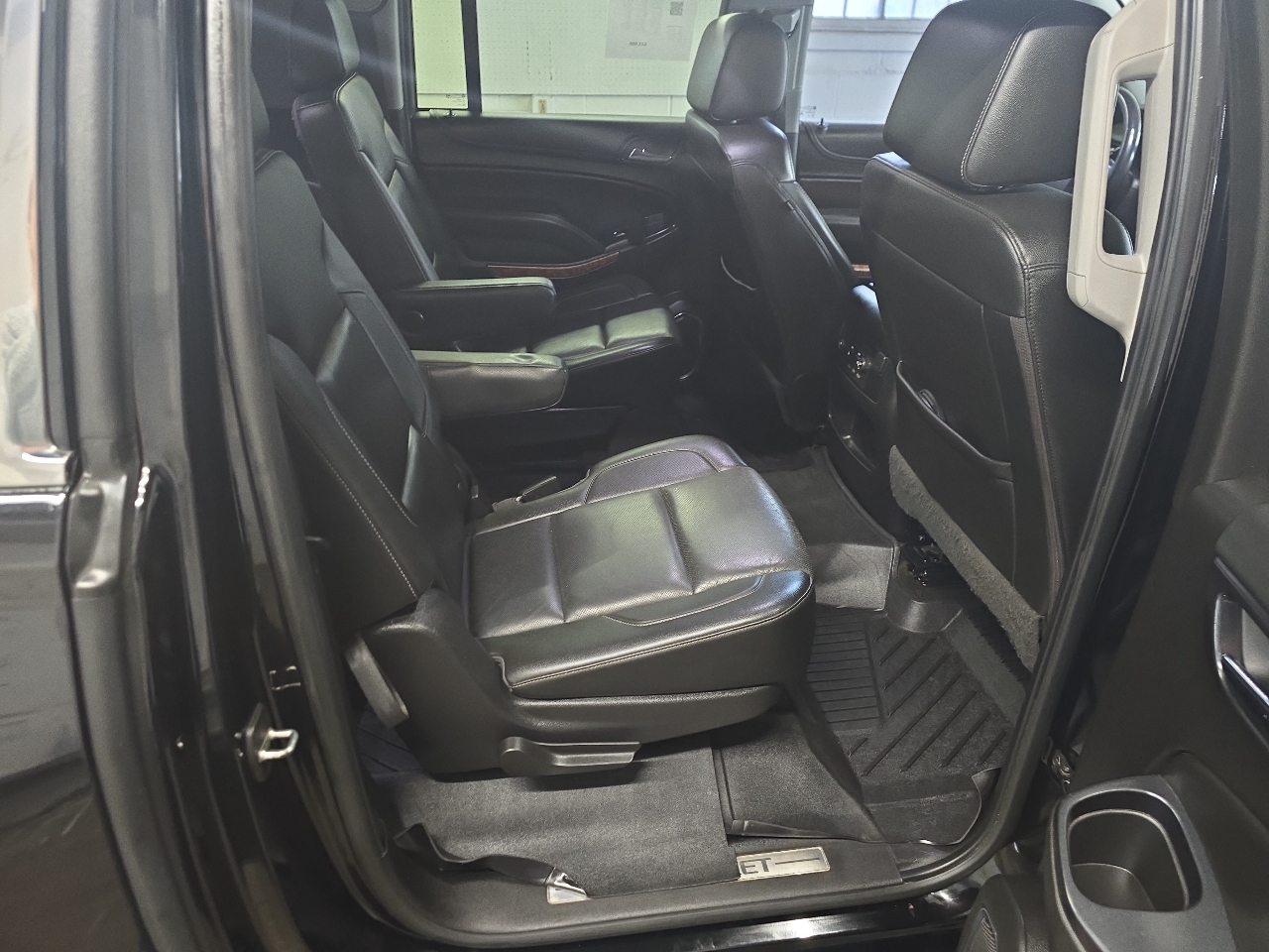 Chevrolet Suburban 4WD 4dr 1500 Premier 2018