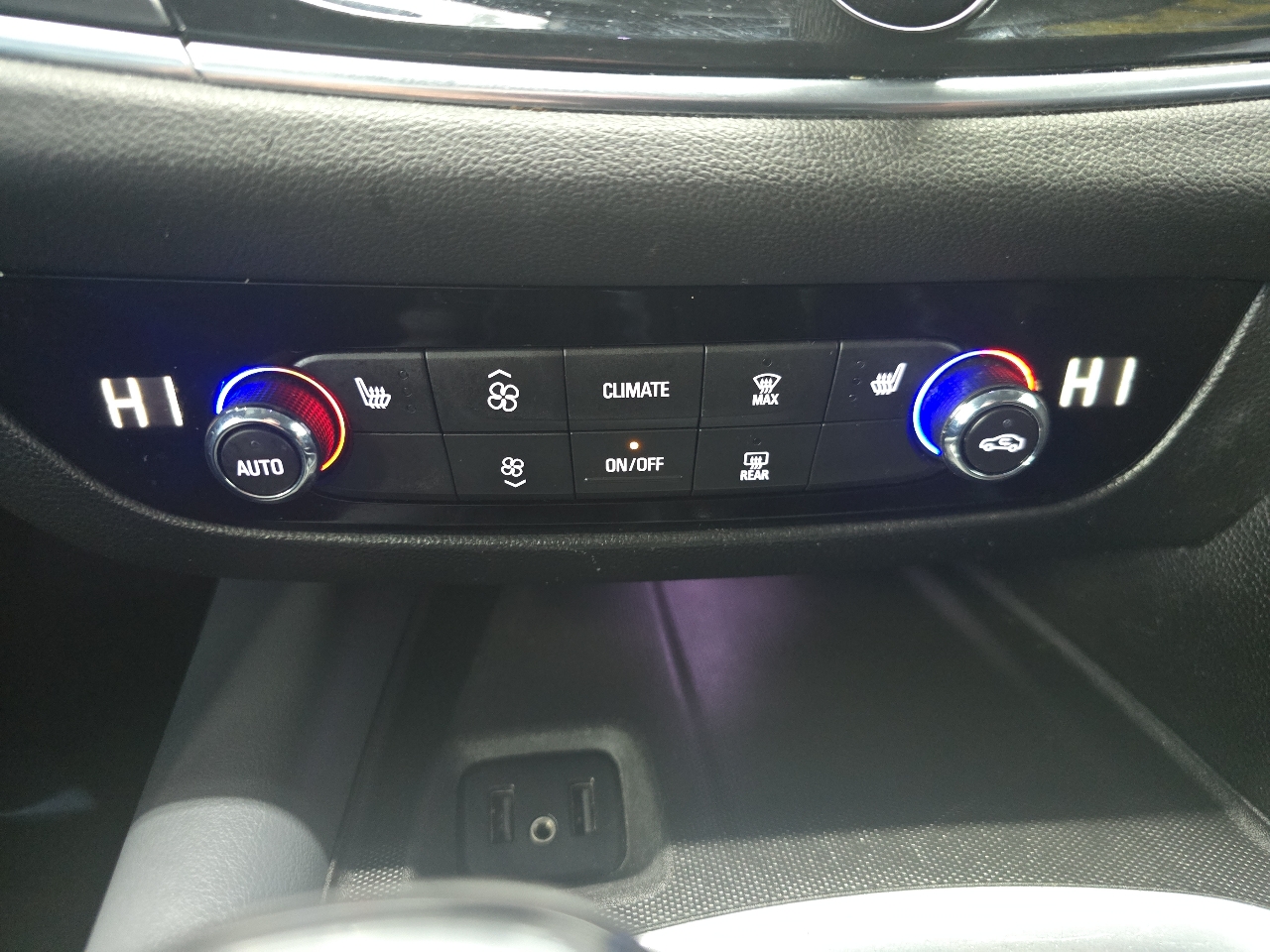 Buick Enclave AWD 4dr Essence 2019