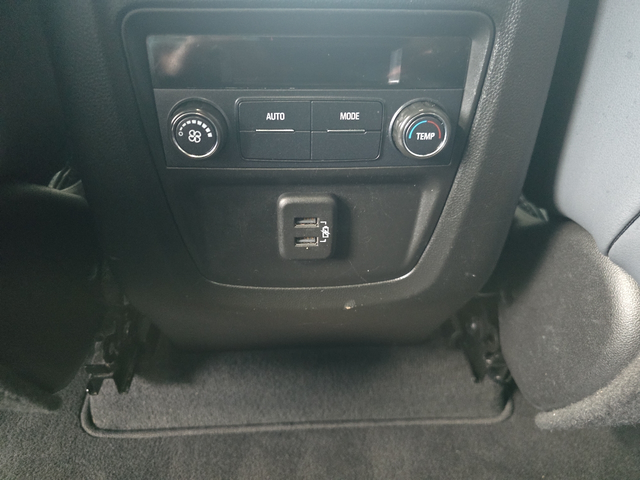 Buick Enclave AWD 4dr Essence 2019