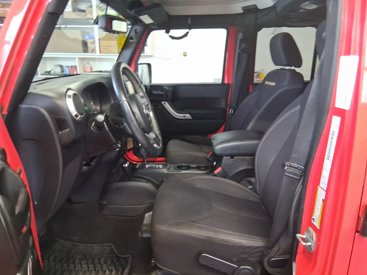 Jeep Wrangler Unlimited 4WD 4dr Sahara 2013