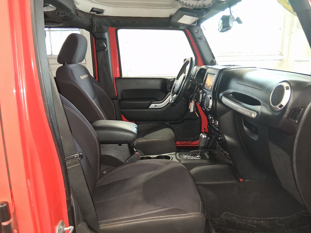 Jeep Wrangler Unlimited 4WD 4dr Sahara 2013