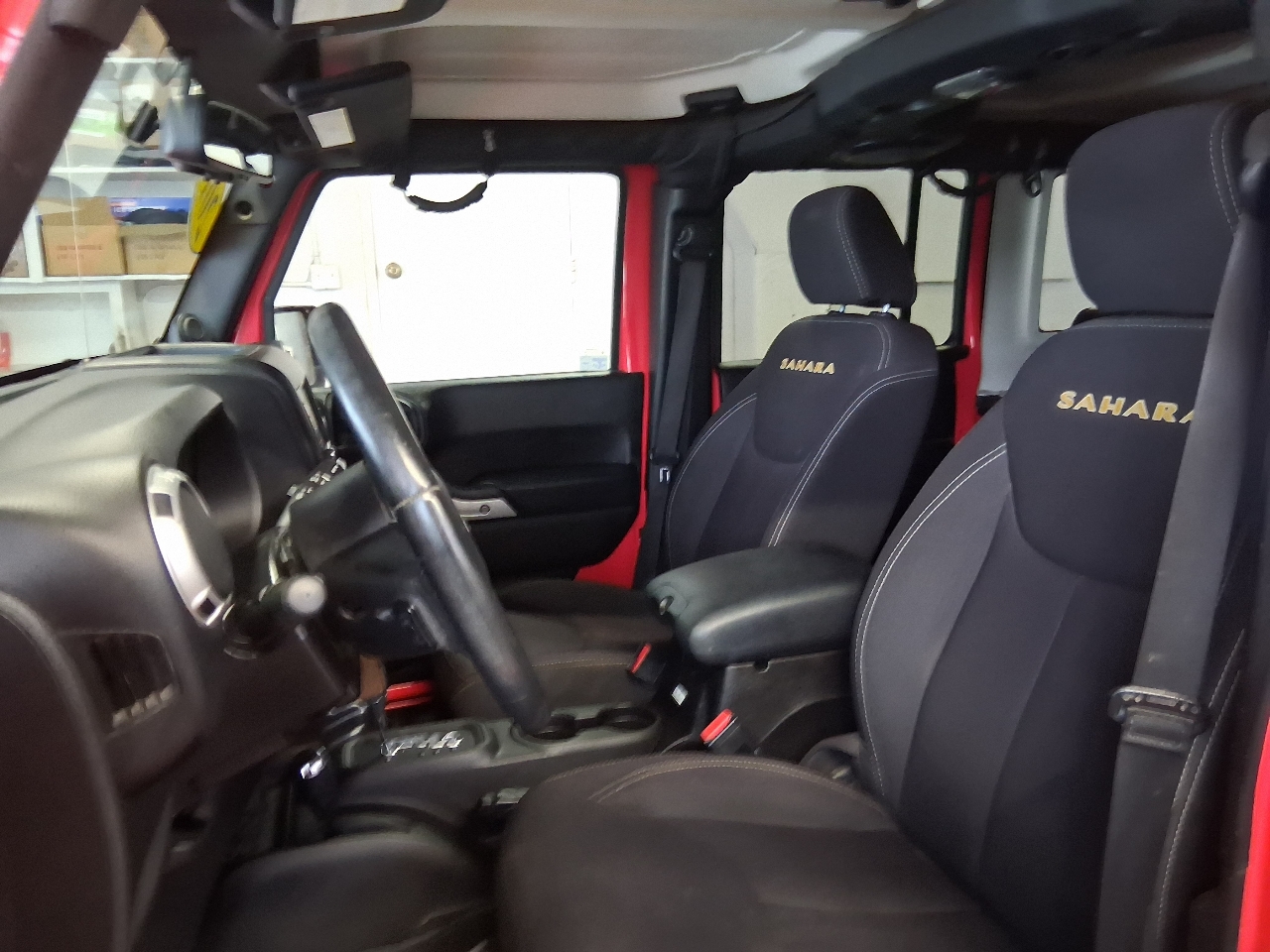 Jeep Wrangler Unlimited 4WD 4dr Sahara 2013