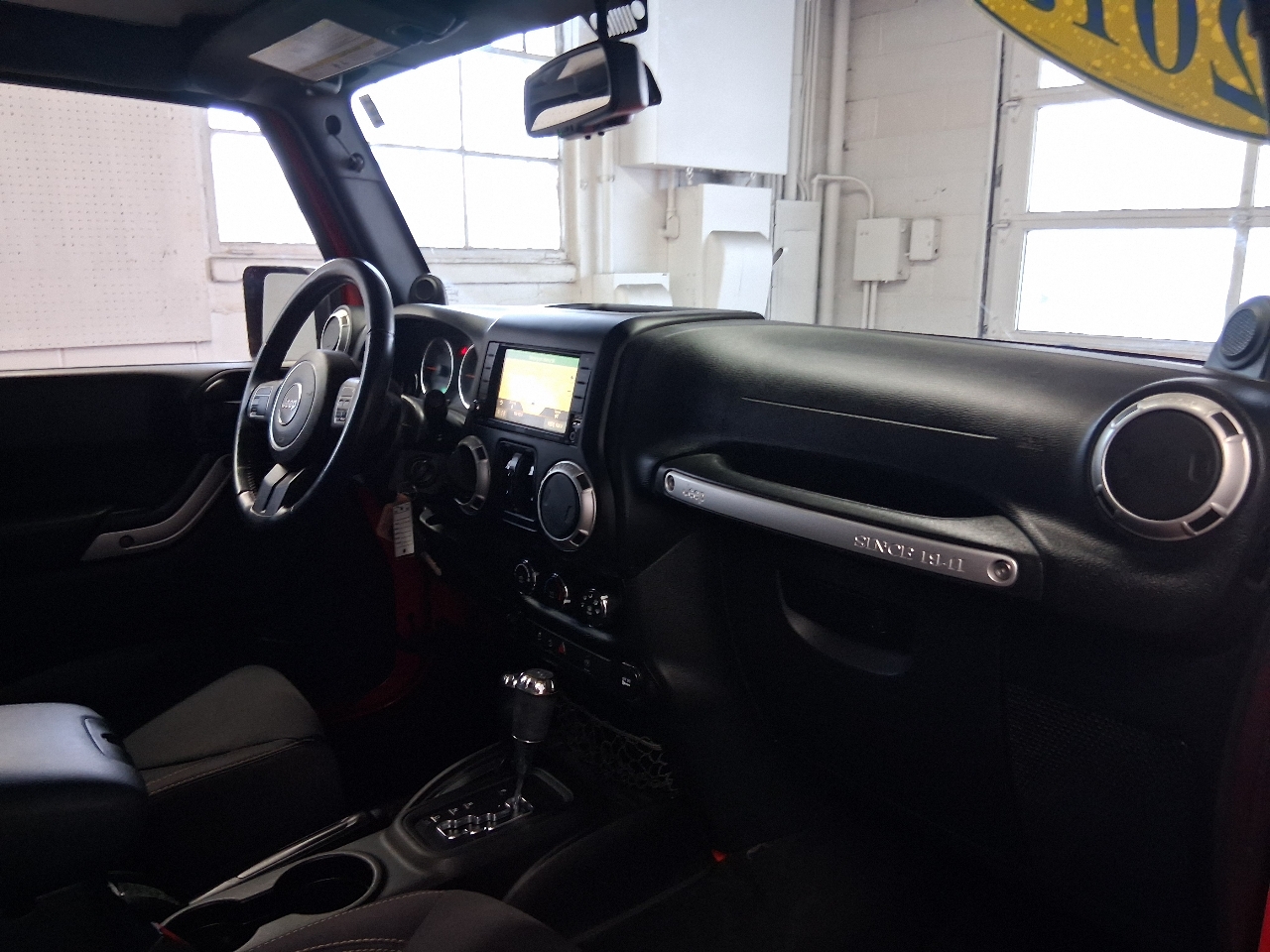 Jeep Wrangler Unlimited 4WD 4dr Sahara 2013