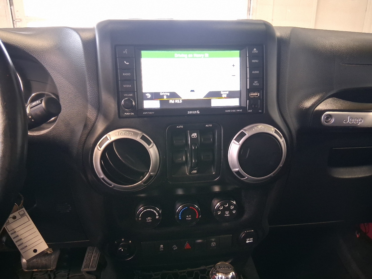 Jeep Wrangler Unlimited 4WD 4dr Sahara 2013