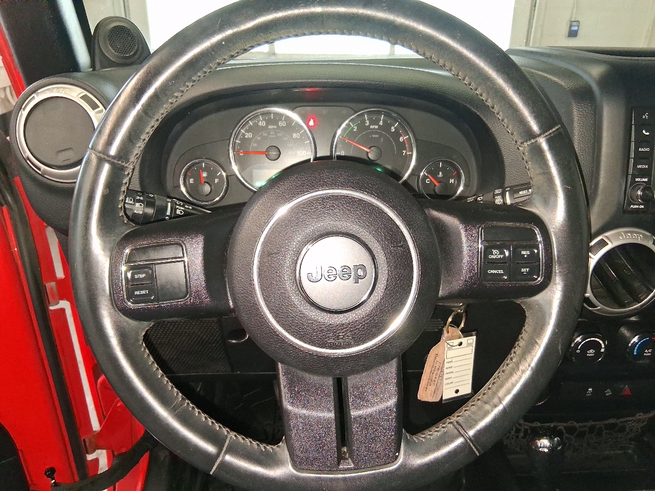 Jeep Wrangler Unlimited 4WD 4dr Sahara 2013