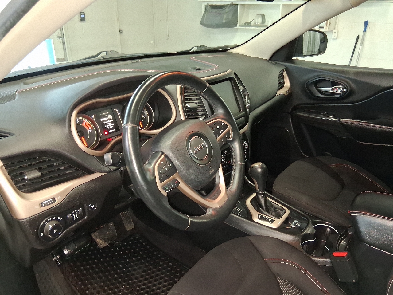 Jeep Cherokee 4WD 4dr 75th Anniversary *Ltd Avail* 2017