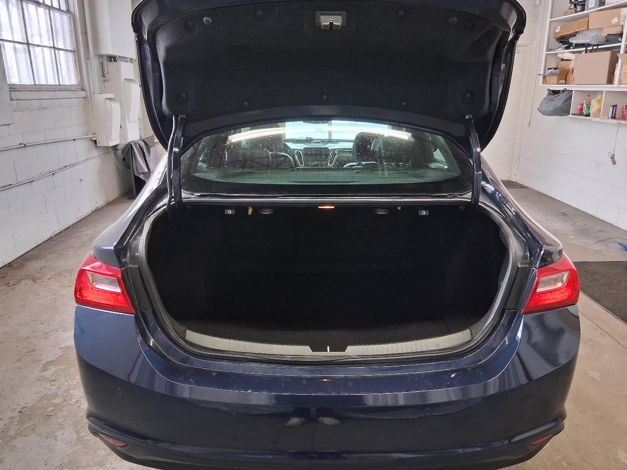 Chevrolet Malibu 4dr Sdn LT w/1LT 2017