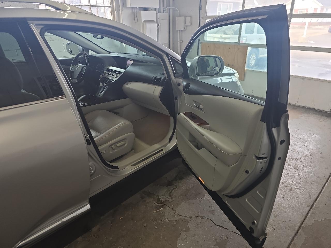 Lexus RX 350 AWD 4dr 2012