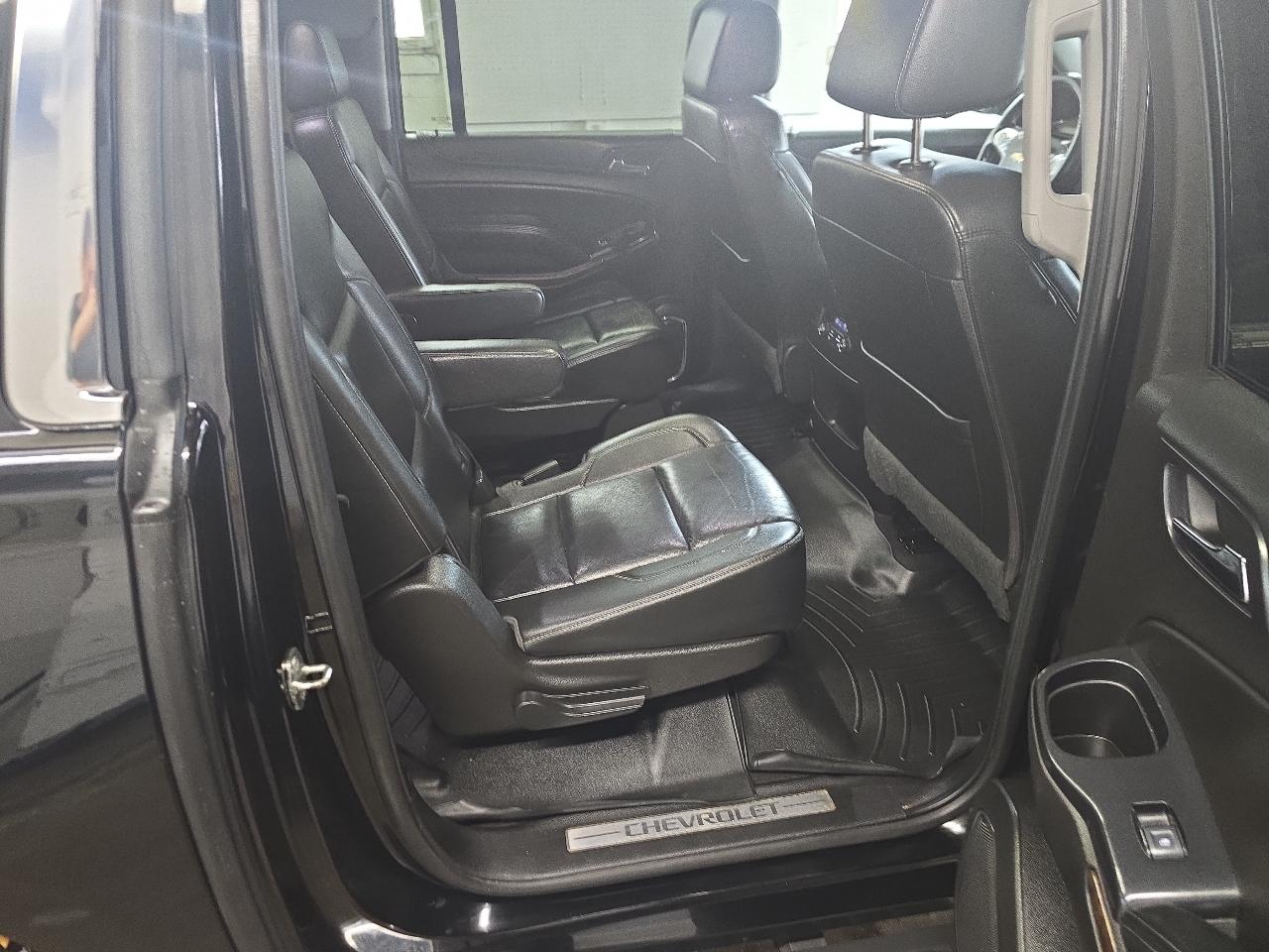 Chevrolet Suburban 4WD 4dr 1500 LT 2019