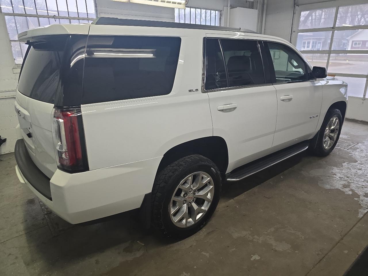 GMC Yukon 4WD 4dr SLE 2017