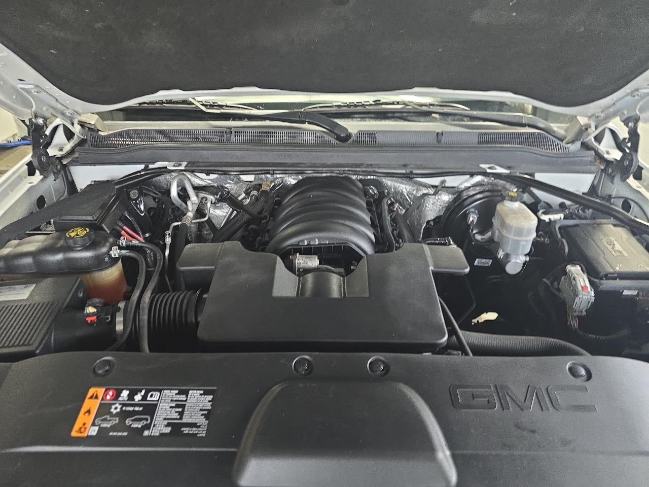 GMC Yukon 4WD 4dr SLE 2017