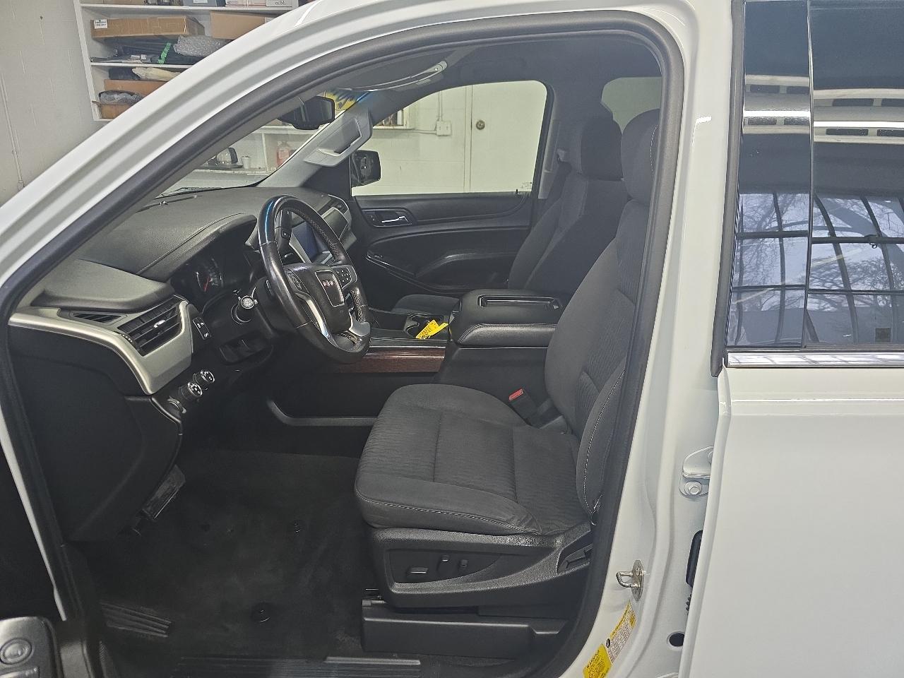 GMC Yukon 4WD 4dr SLE 2017