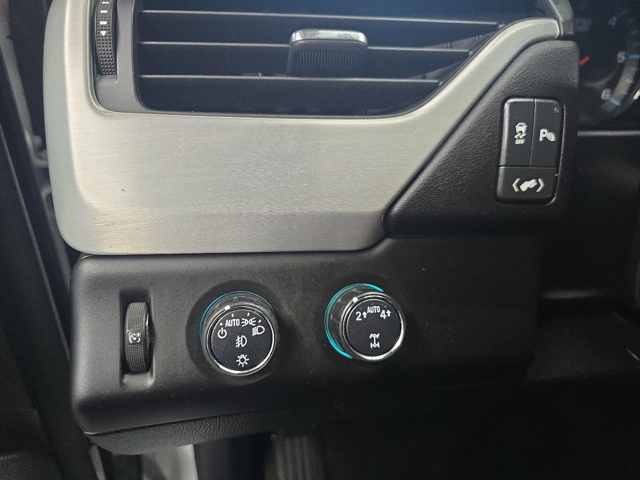 GMC Yukon 4WD 4dr SLE 2017