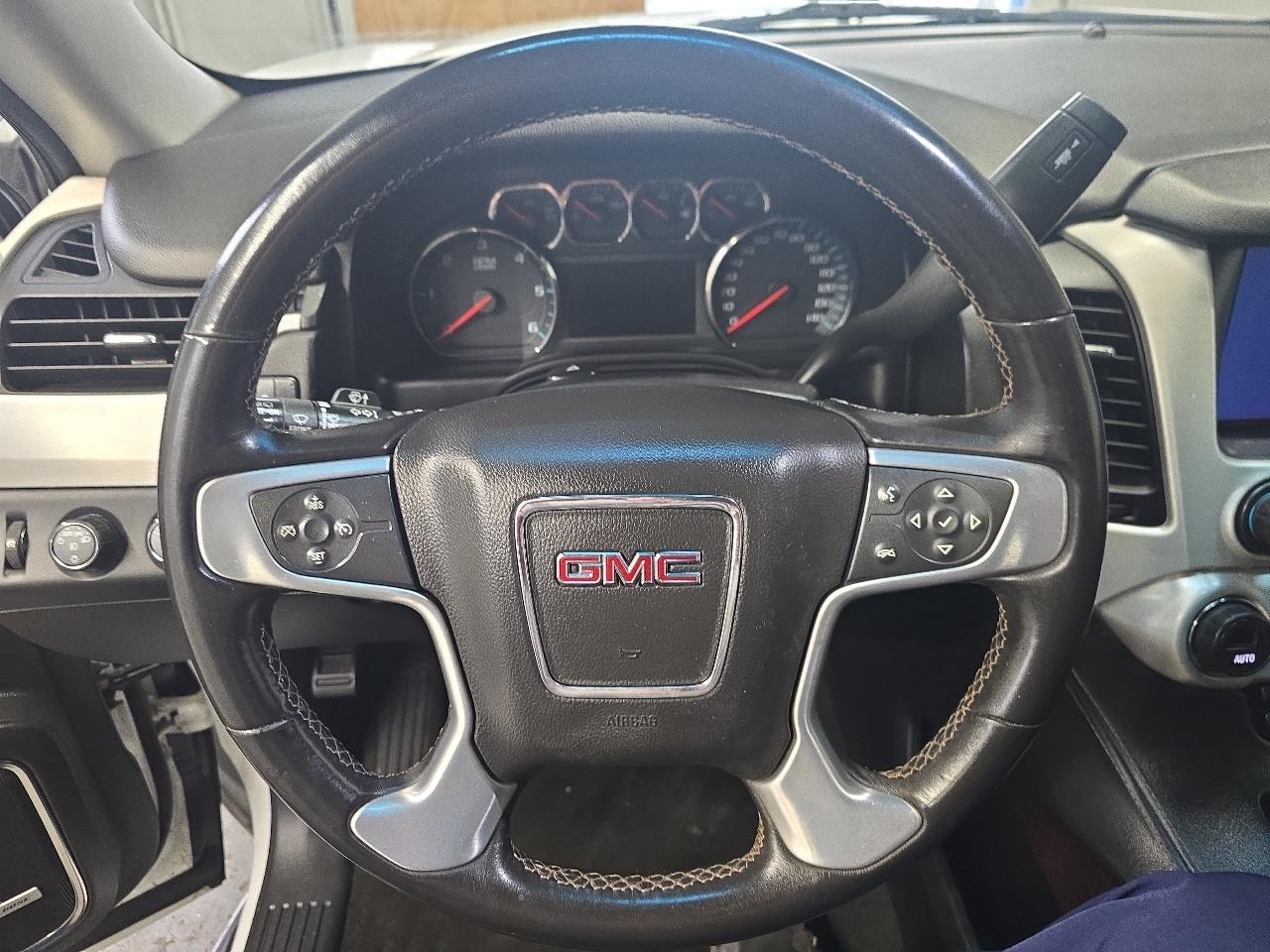 GMC Yukon 4WD 4dr SLE 2017