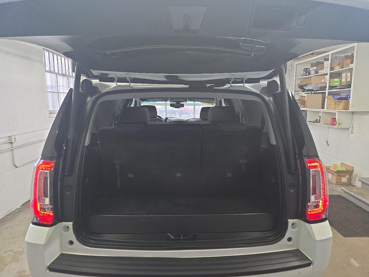 GMC Yukon 4WD 4dr SLE 2017