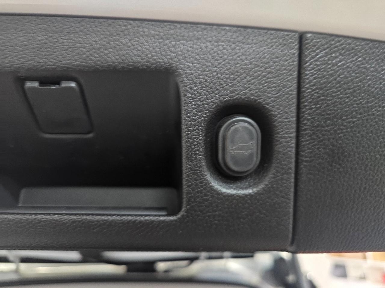 GMC Yukon 4WD 4dr SLE 2017