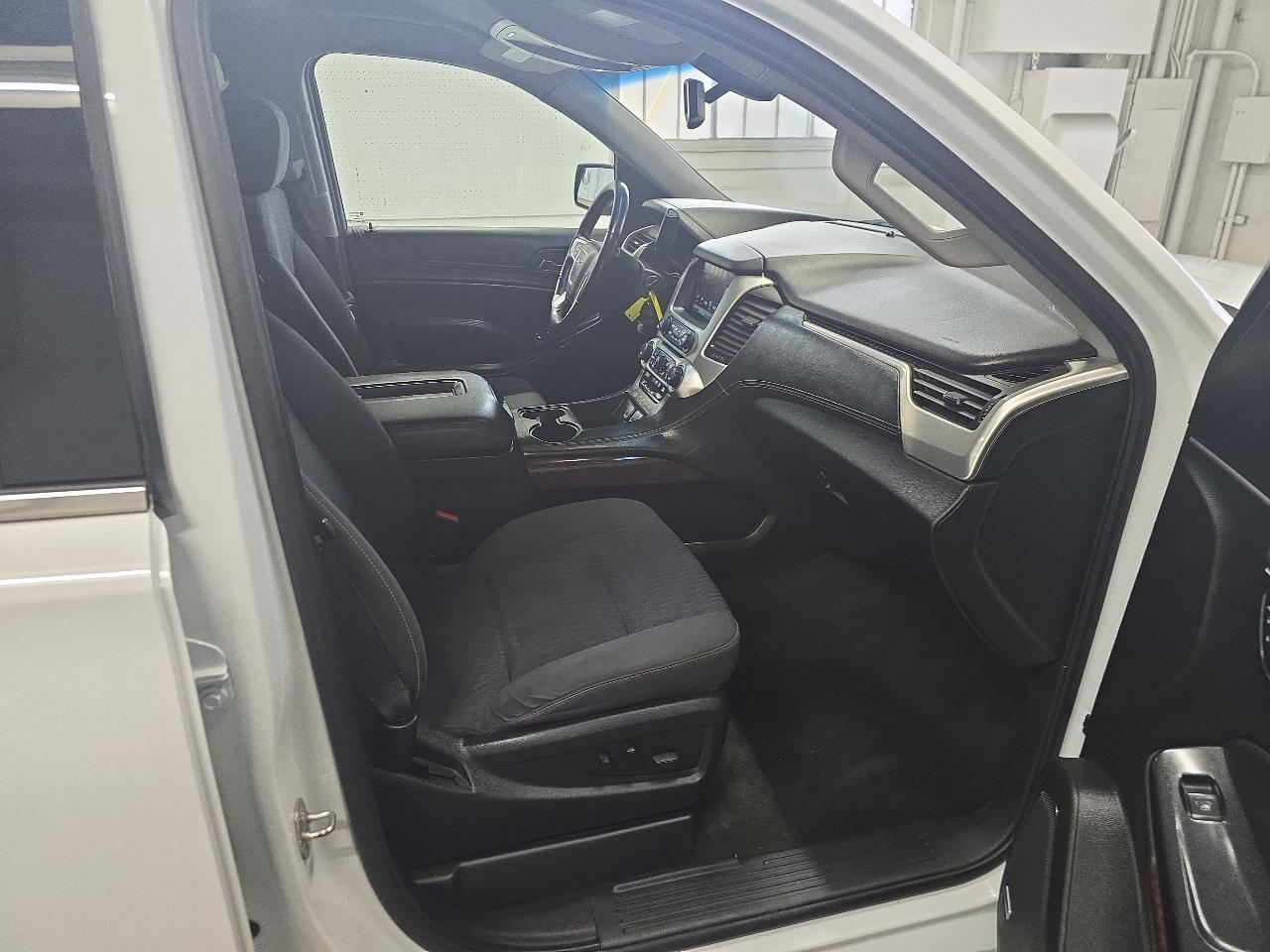 GMC Yukon 4WD 4dr SLE 2017