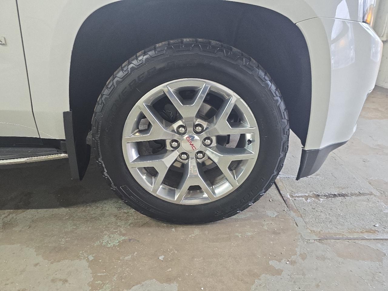 GMC Yukon 4WD 4dr SLE 2017