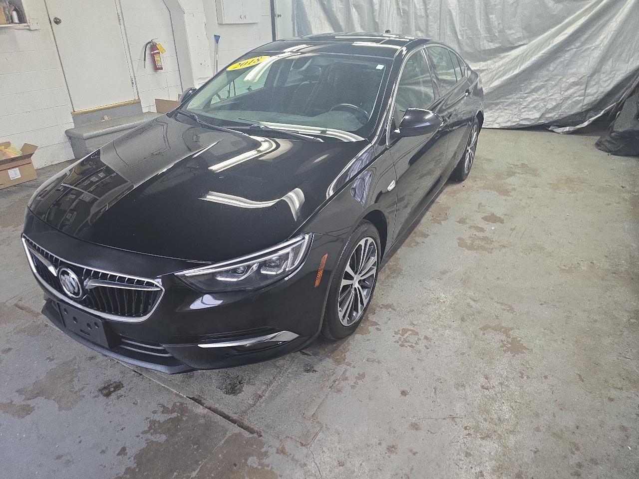 Buick Regal Sportback 4dr Sdn Essence AWD 2018