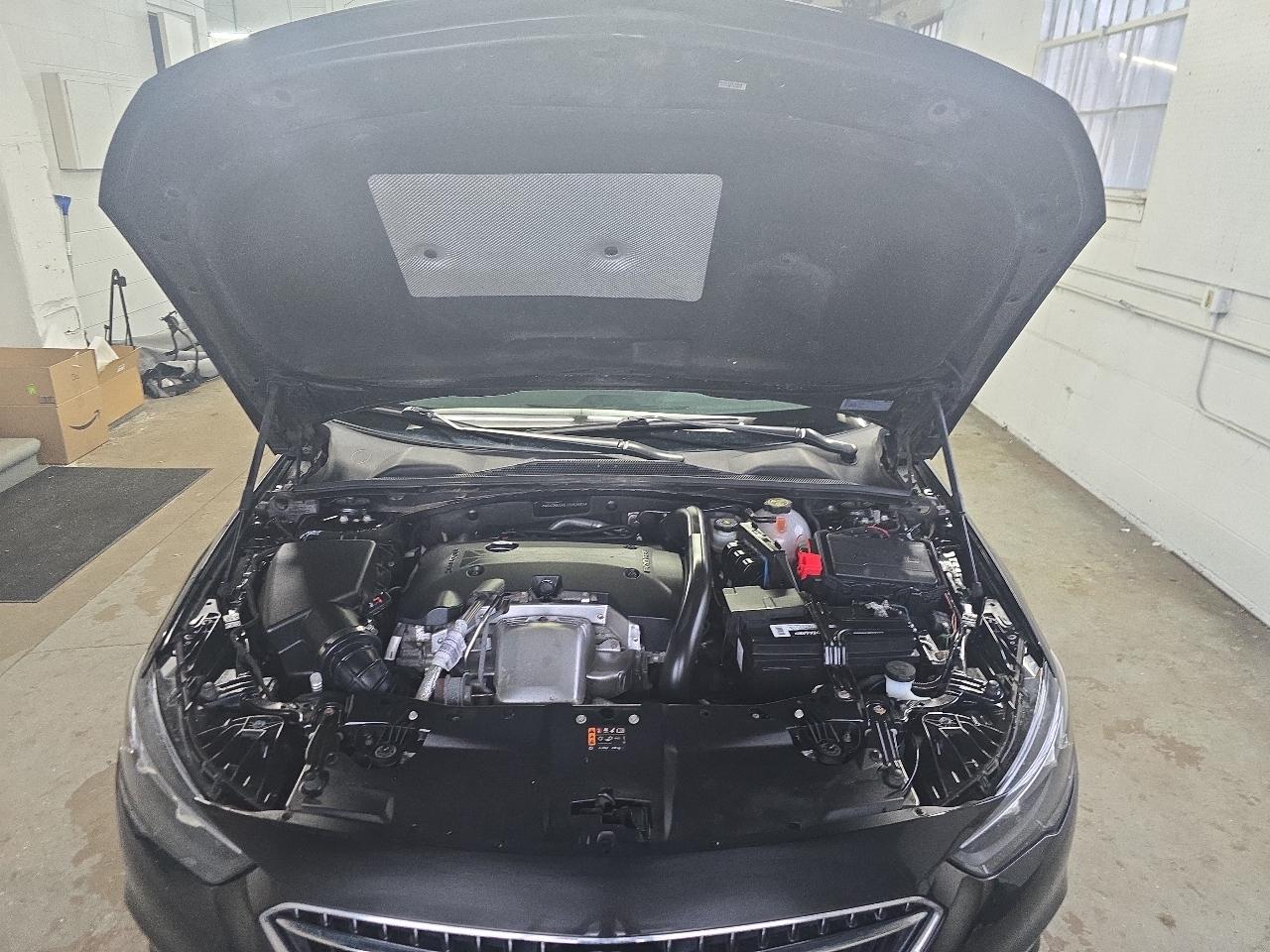 Buick Regal Sportback 4dr Sdn Essence AWD 2018