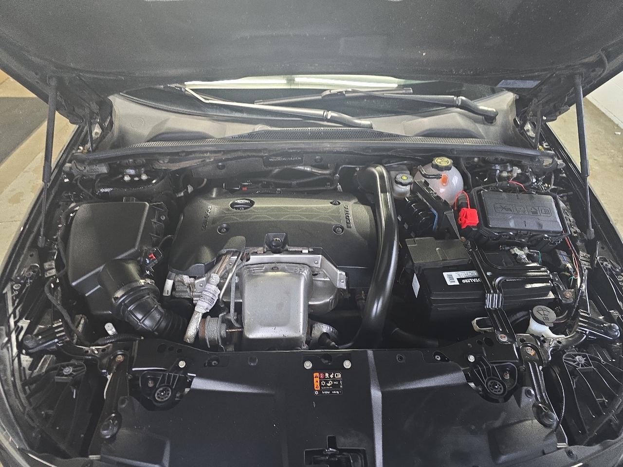 Buick Regal Sportback 4dr Sdn Essence AWD 2018