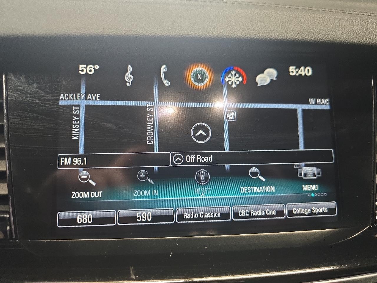 Buick Regal Sportback 4dr Sdn Essence AWD 2018