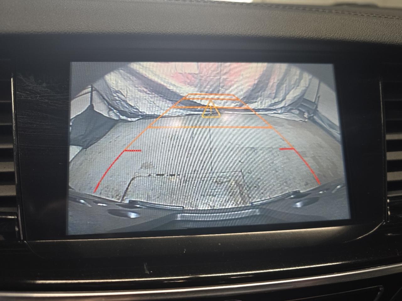 Buick Regal Sportback 4dr Sdn Essence AWD 2018