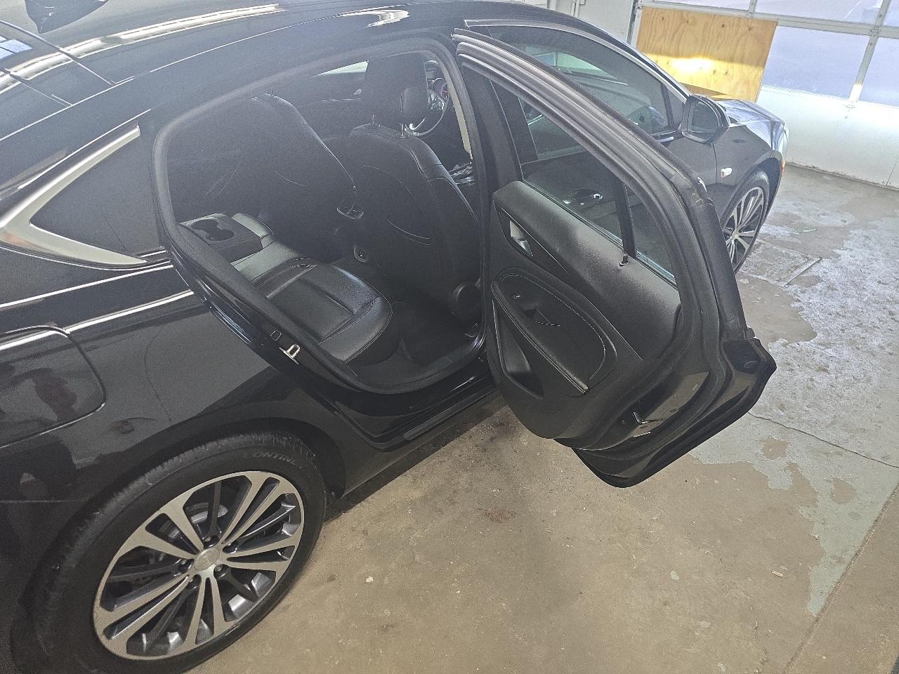 Buick Regal Sportback 4dr Sdn Essence AWD 2018