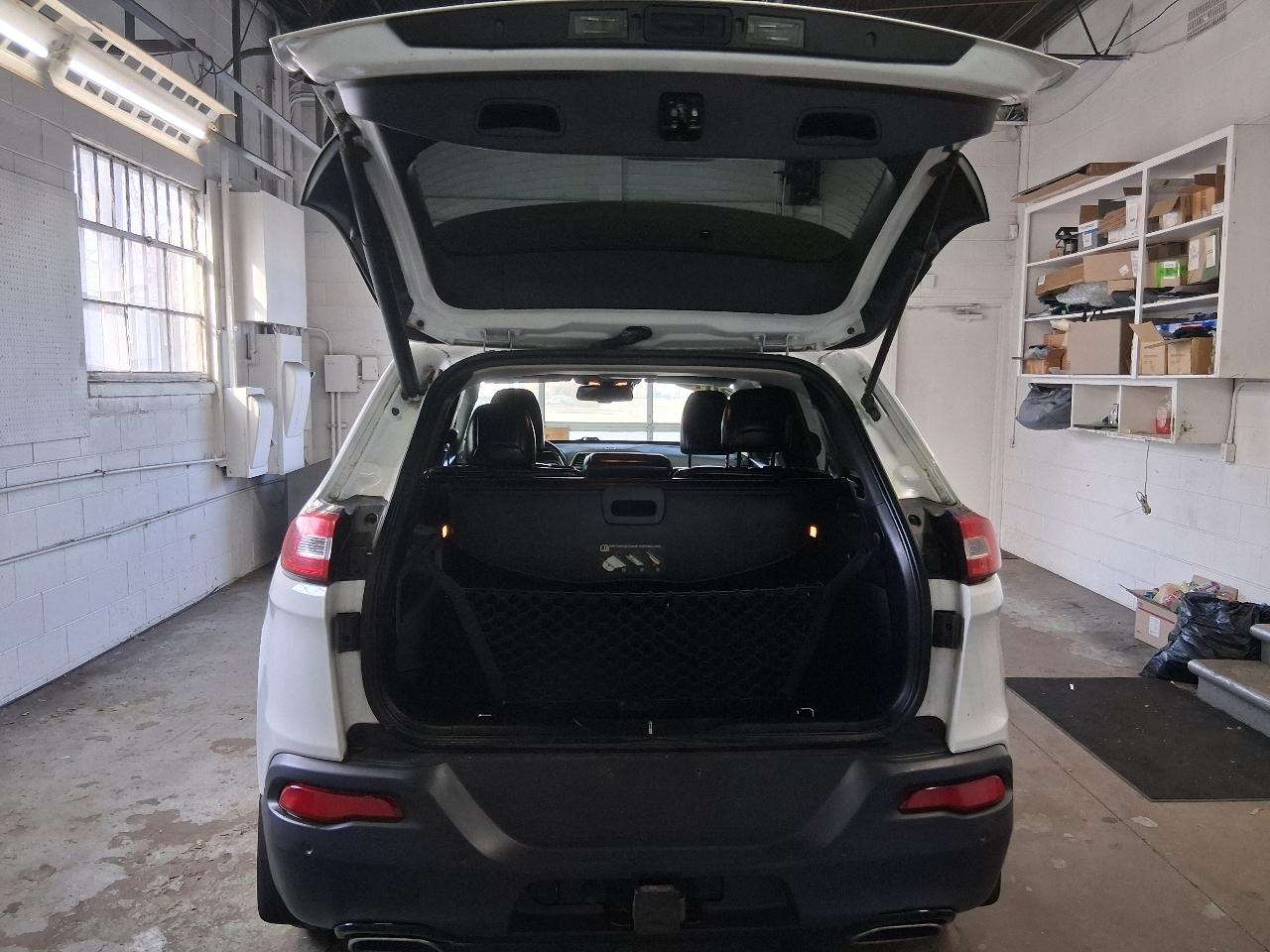 Jeep Cherokee 4WD 4dr Limited 2016