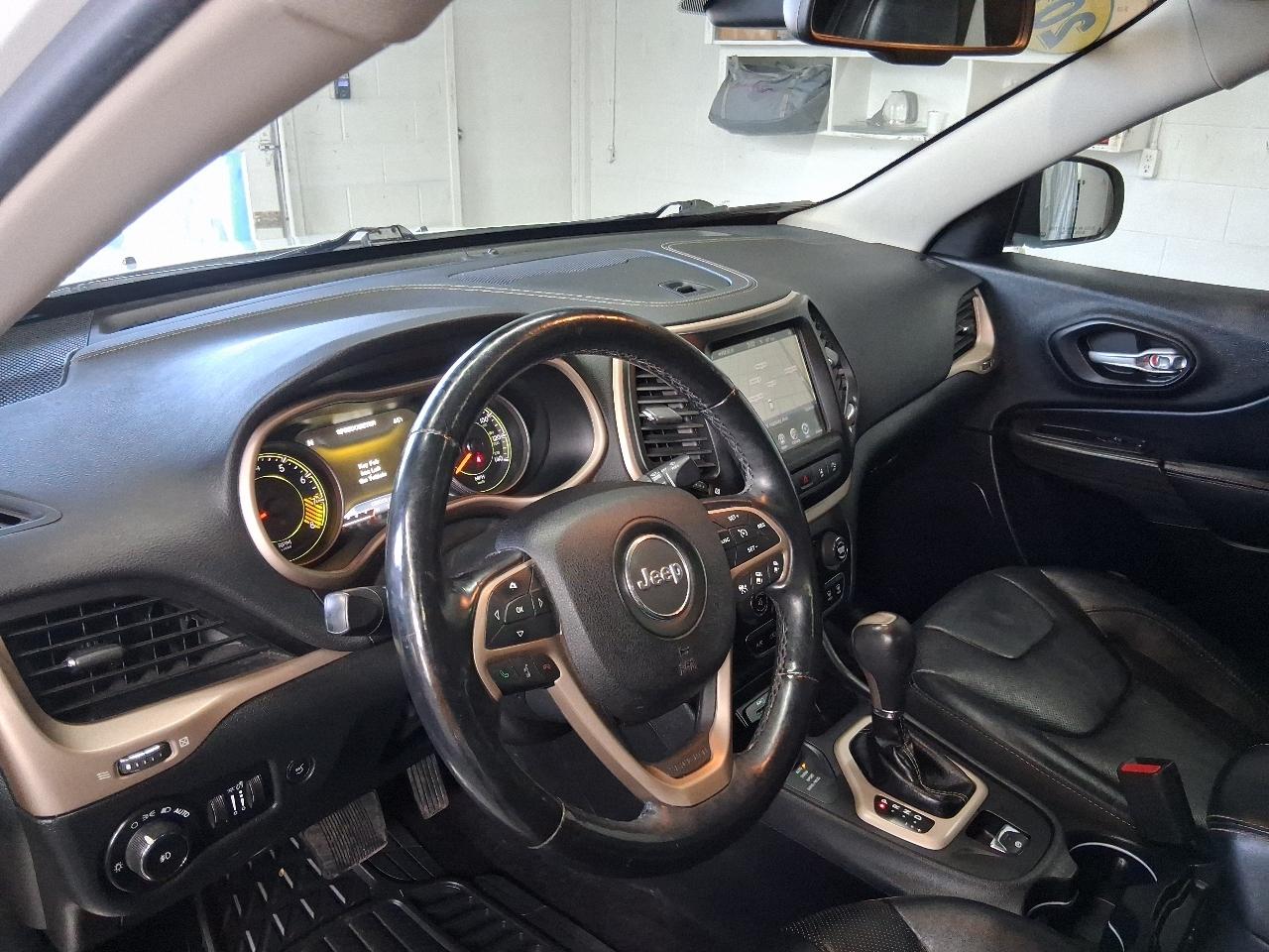 Jeep Cherokee 4WD 4dr Limited 2016