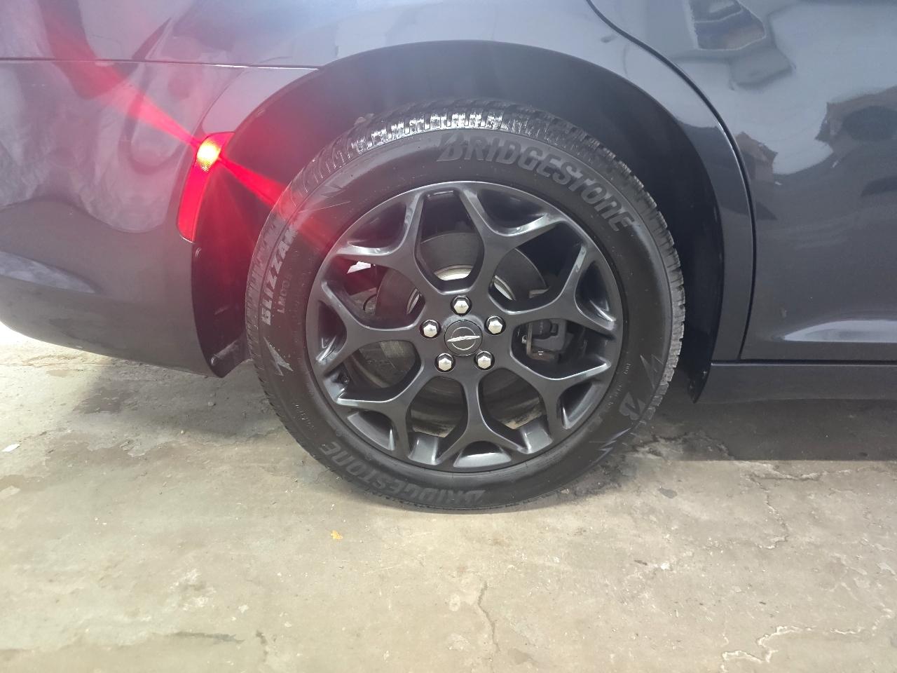 Chrysler 300 300S AWD 2019