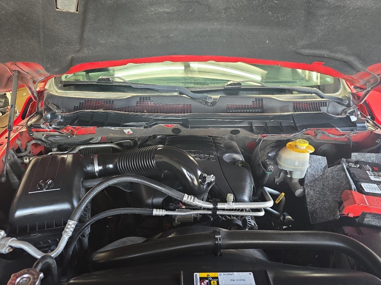 RAM 1500 4WD Quad Cab 140.5" Sport 2015