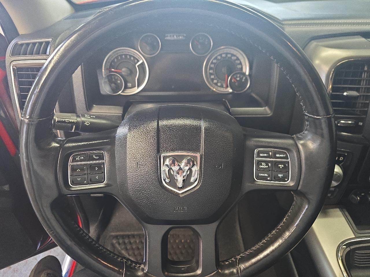 RAM 1500 4WD Quad Cab 140.5" Sport 2015