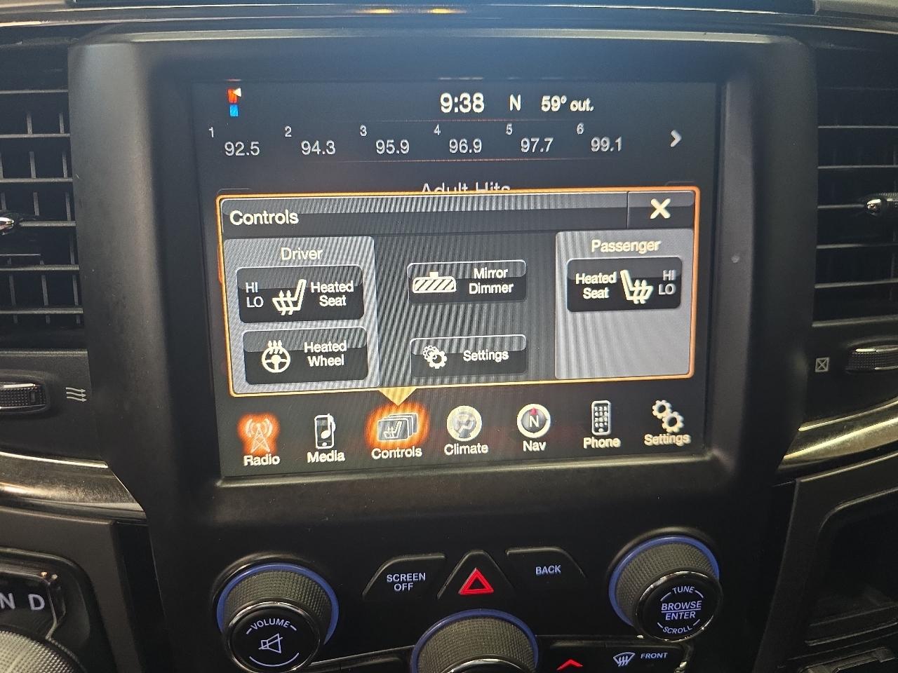 RAM 1500 4WD Quad Cab 140.5" Sport 2015