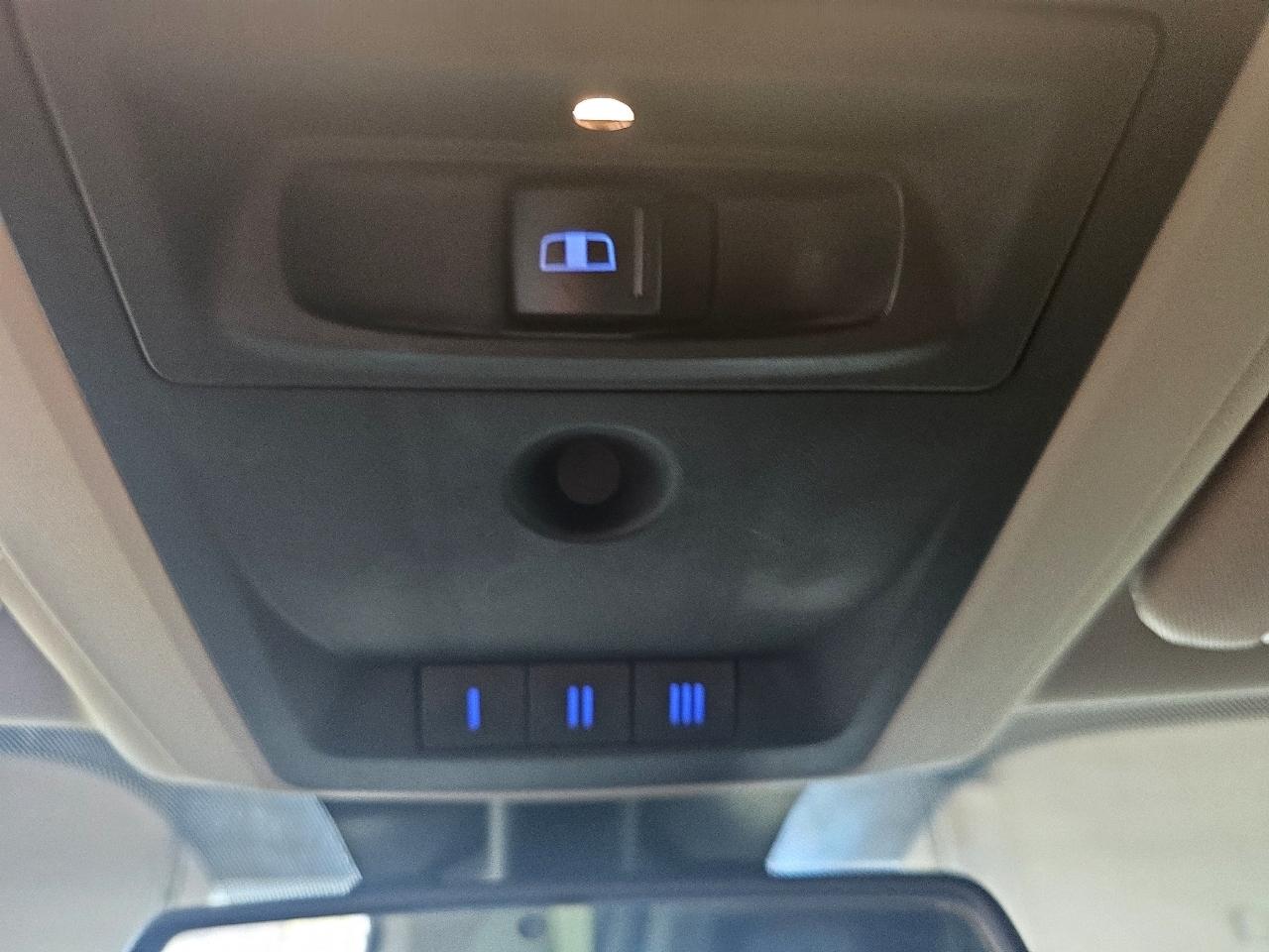 RAM 1500 4WD Quad Cab 140.5" Sport 2015