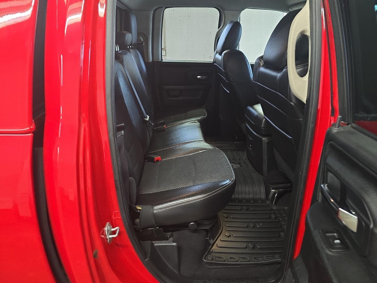 RAM 1500 4WD Quad Cab 140.5" Sport 2015