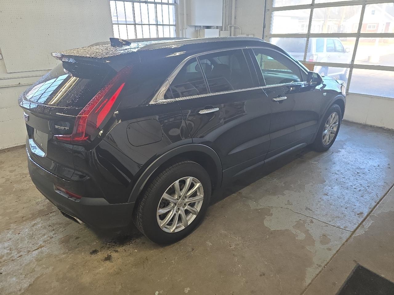 Cadillac XT4 AWD 4dr Luxury 2021