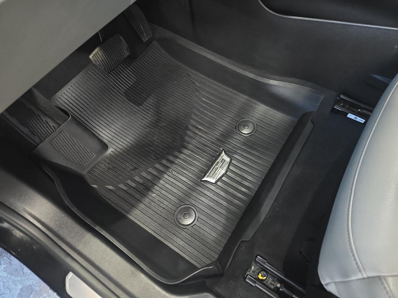 Cadillac XT4 AWD 4dr Luxury 2021