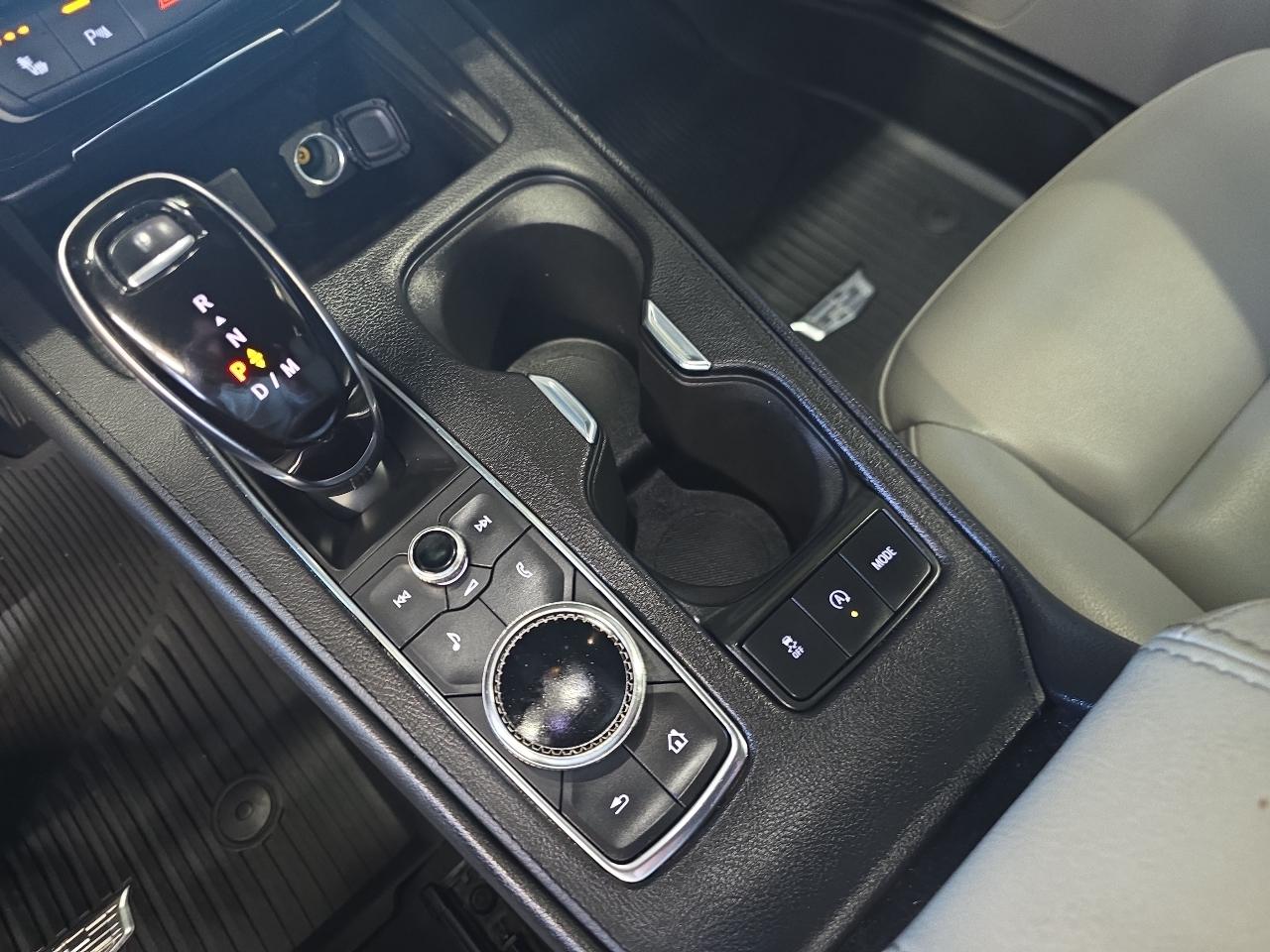 Cadillac XT4 AWD 4dr Luxury 2021