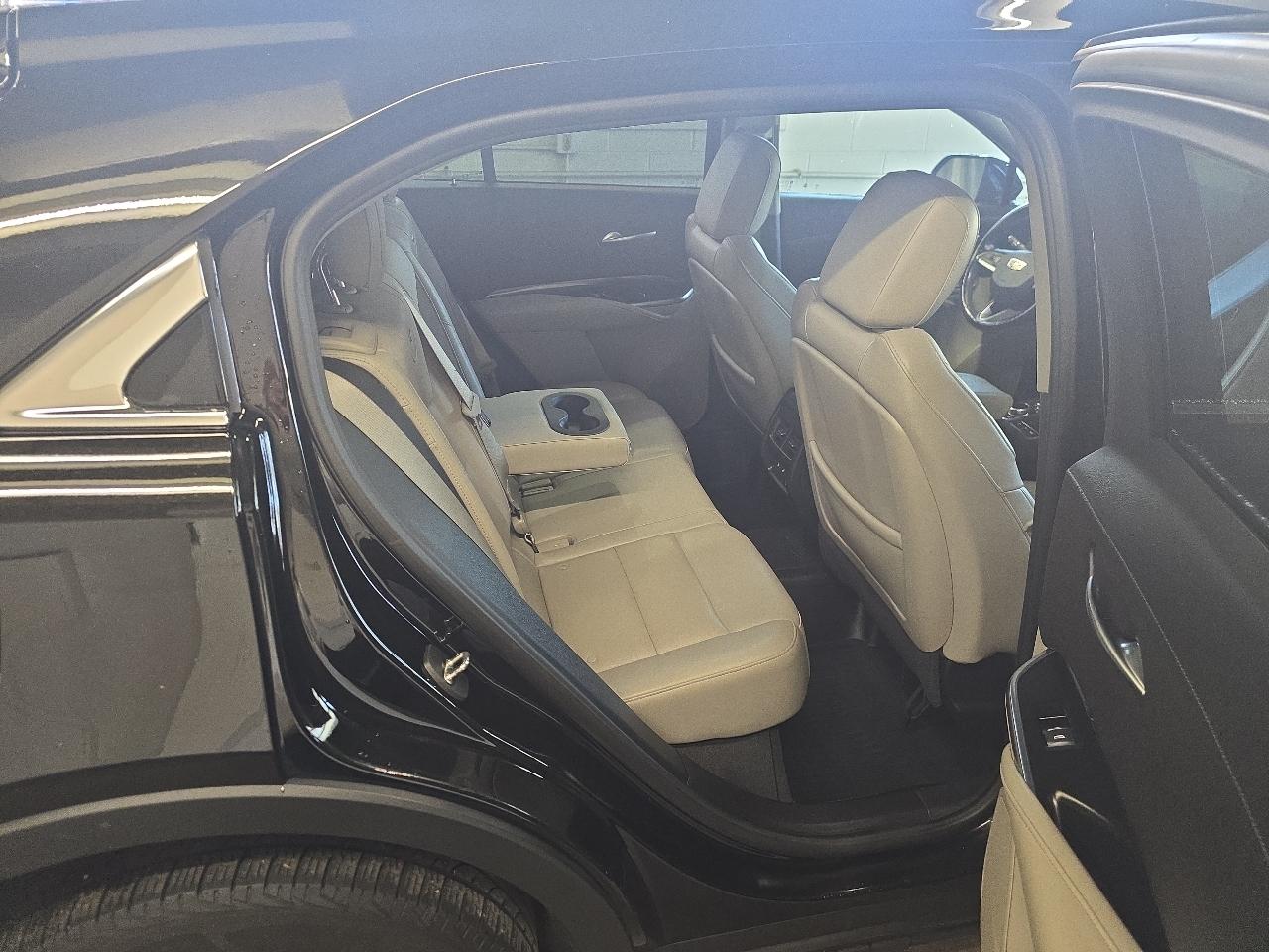 Cadillac XT4 AWD 4dr Luxury 2021