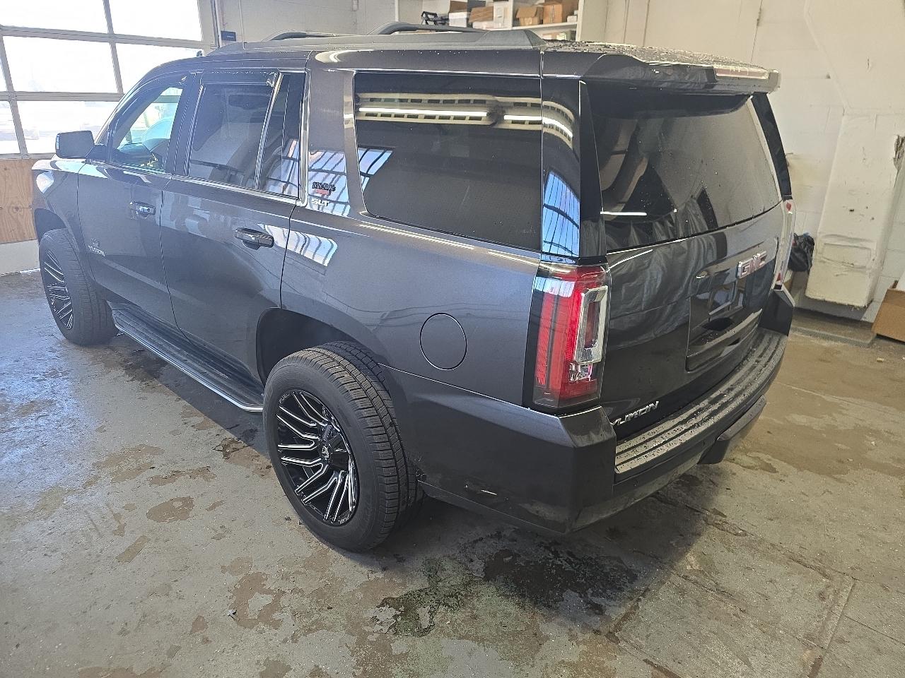 GMC Yukon 4WD 4dr SLT 2016