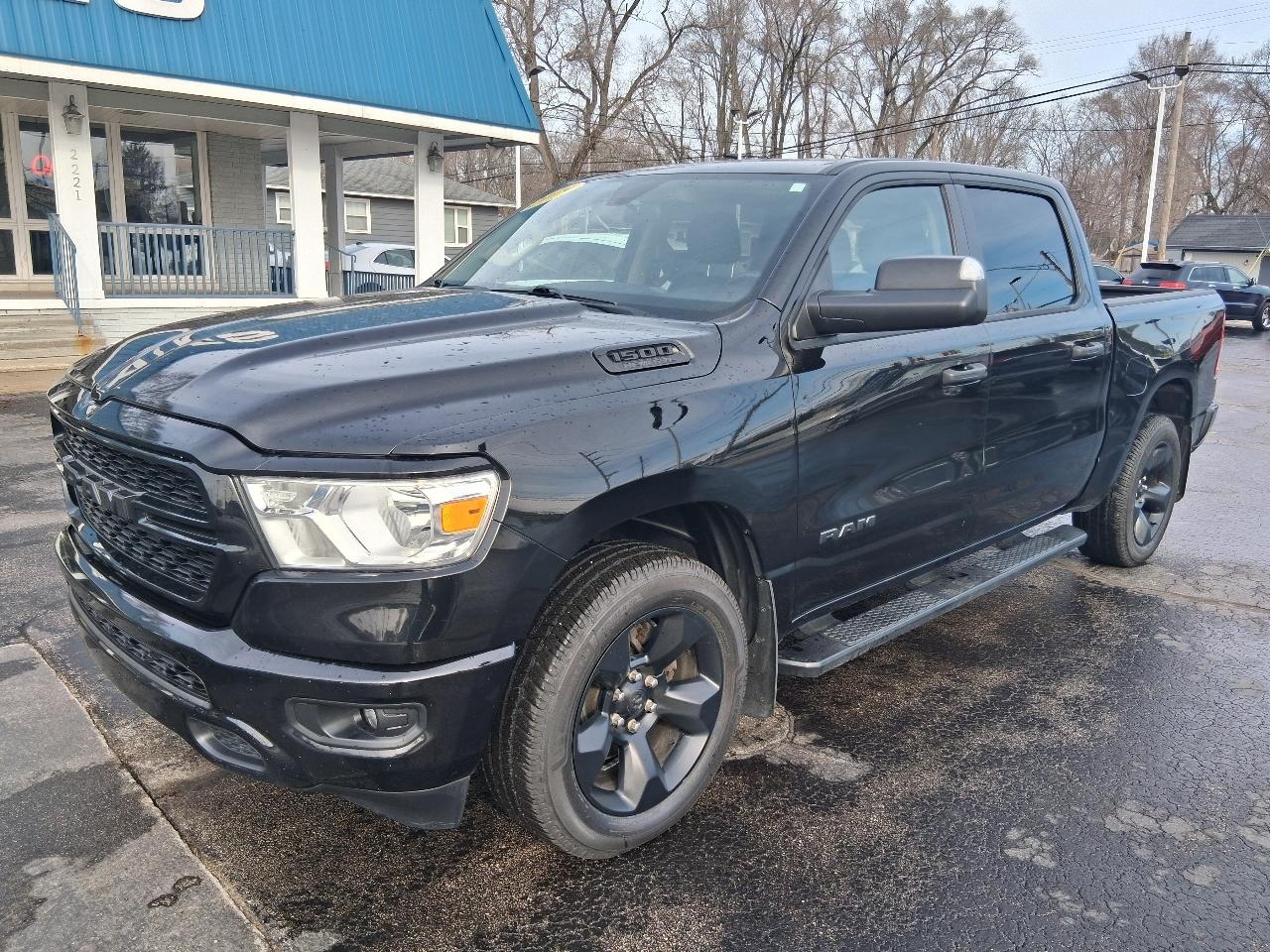 RAM 1500 Tradesman 4x4 Crew Cab 5'7" Box 2019