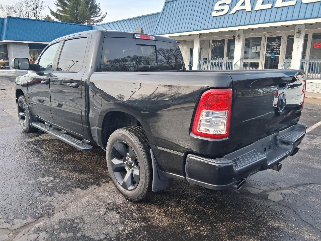 RAM 1500 Tradesman 4x4 Crew Cab 5'7" Box 2019
