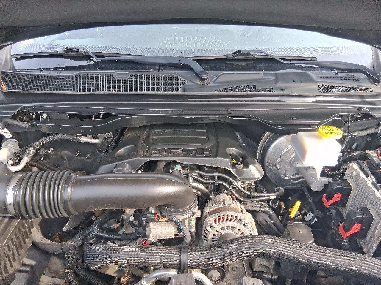 RAM 1500 Tradesman 4x4 Crew Cab 5'7" Box 2019